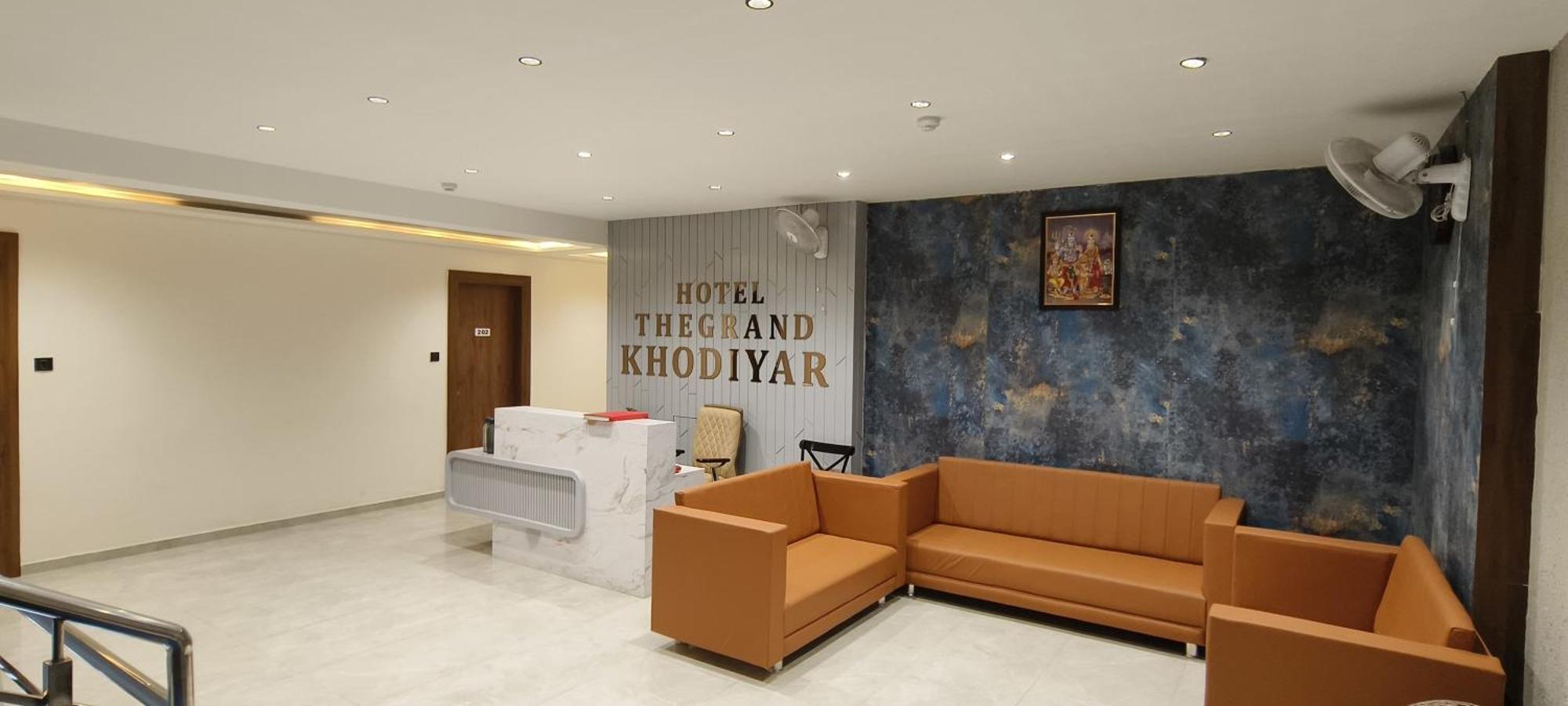 Hotel The Grand Khodiyar Visnagar Exterior photo
